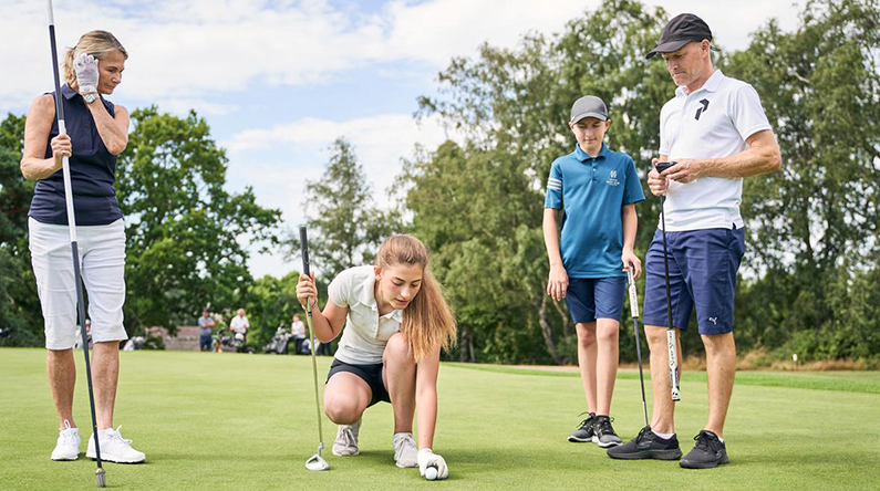 Familie golf greenfee